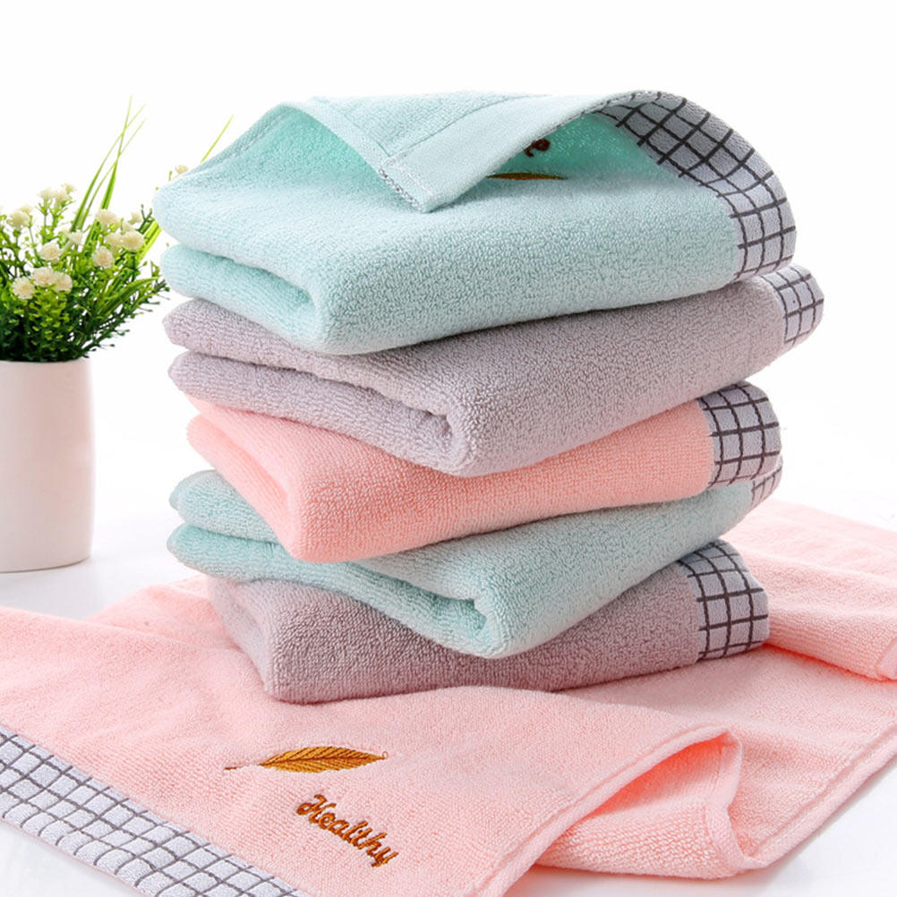 Weiches Baumwoll-Gesichtstuch, – Home Textiles In Pakistan Bewertung und Preis